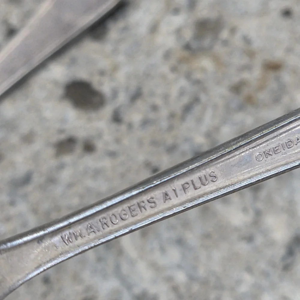 Wm. A. Rogers A1 Plus Oneida Ltd June 1937‎ Silverplate Teaspoons Set of 2 6